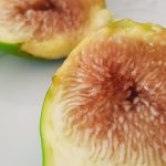 Varieties with light flesh